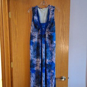 Woman's Maxi Dress - High/Low